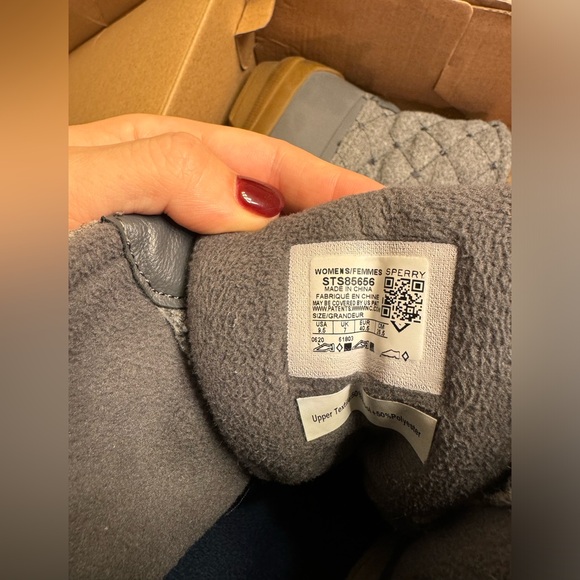 Sperry - Picture 4 of 4